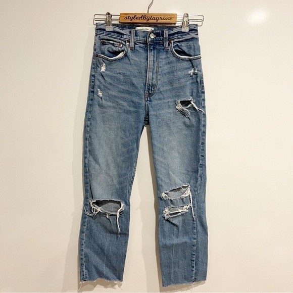 Abercrombie & Fitch Ultra High Rise Ankle Straight Jean - Picture 1 of 6